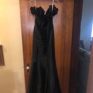 Sherri Hill Black Strapless Evening/Prom Gown